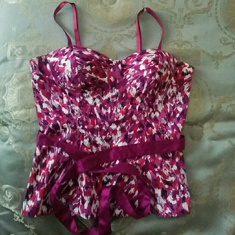 Guess beautiful summer top